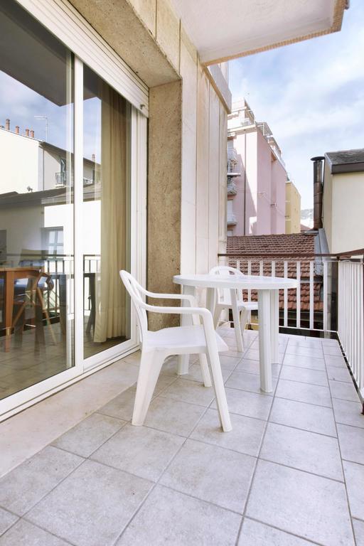 Residence Barusso Alassio Rum bild
